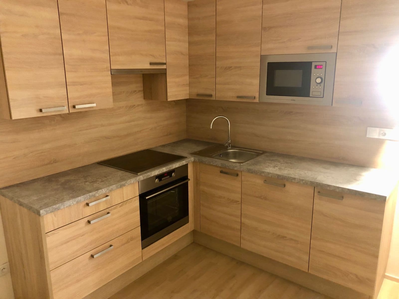 Pronájem bytu 2+kk 59 m², Poděbradova, Plzeň, Plzeňský kraj Pronájem bytu 2+kk 59 m², Poděbradova, Plzeň, Plzeňský kraj