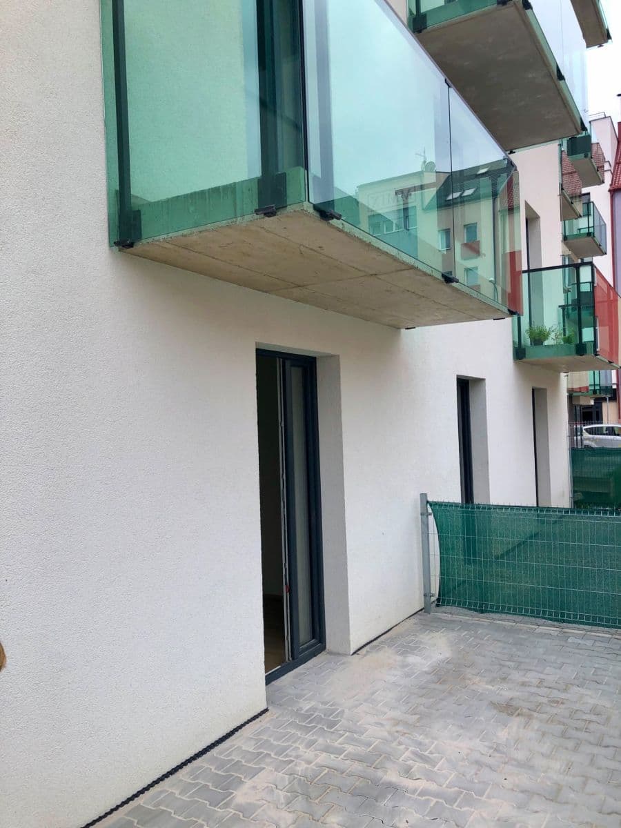 Pronájem bytu 2+kk 59 m², Poděbradova, Plzeň, Plzeňský kraj Pronájem bytu 2+kk 59 m², Poděbradova, Plzeň, Plzeňský kraj