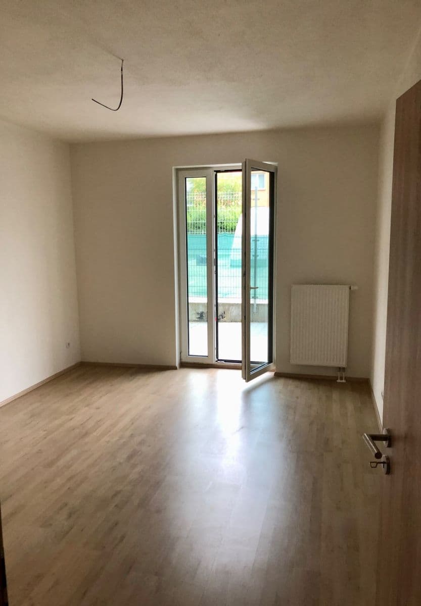 Pronájem bytu 2+kk 59 m², Poděbradova, Plzeň, Plzeňský kraj Pronájem bytu 2+kk 59 m², Poděbradova, Plzeň, Plzeňský kraj