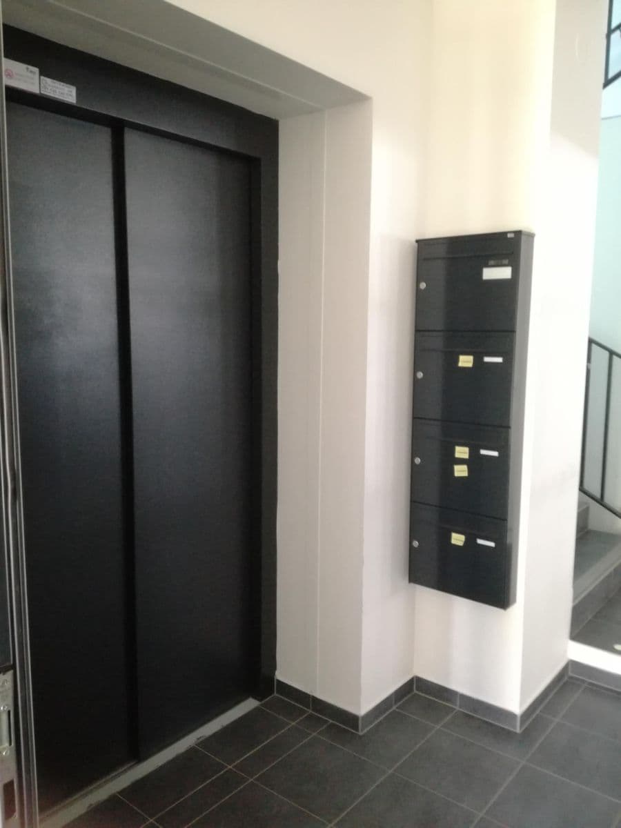 Pronájem bytu 1+kk 37 m², Mrázkova, Praha, Praha Pronájem bytu 1+kk 37 m², Mrázkova, Praha, Praha