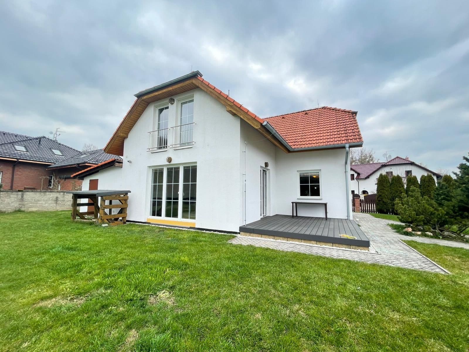 Pronájem domu 140 m², pozemek 1.000 m², K Rohu, Jenišov, Karlovarský kraj Pronájem domu 140 m², pozemek 1.000 m², K Rohu, Jenišov, Karlovarský kraj