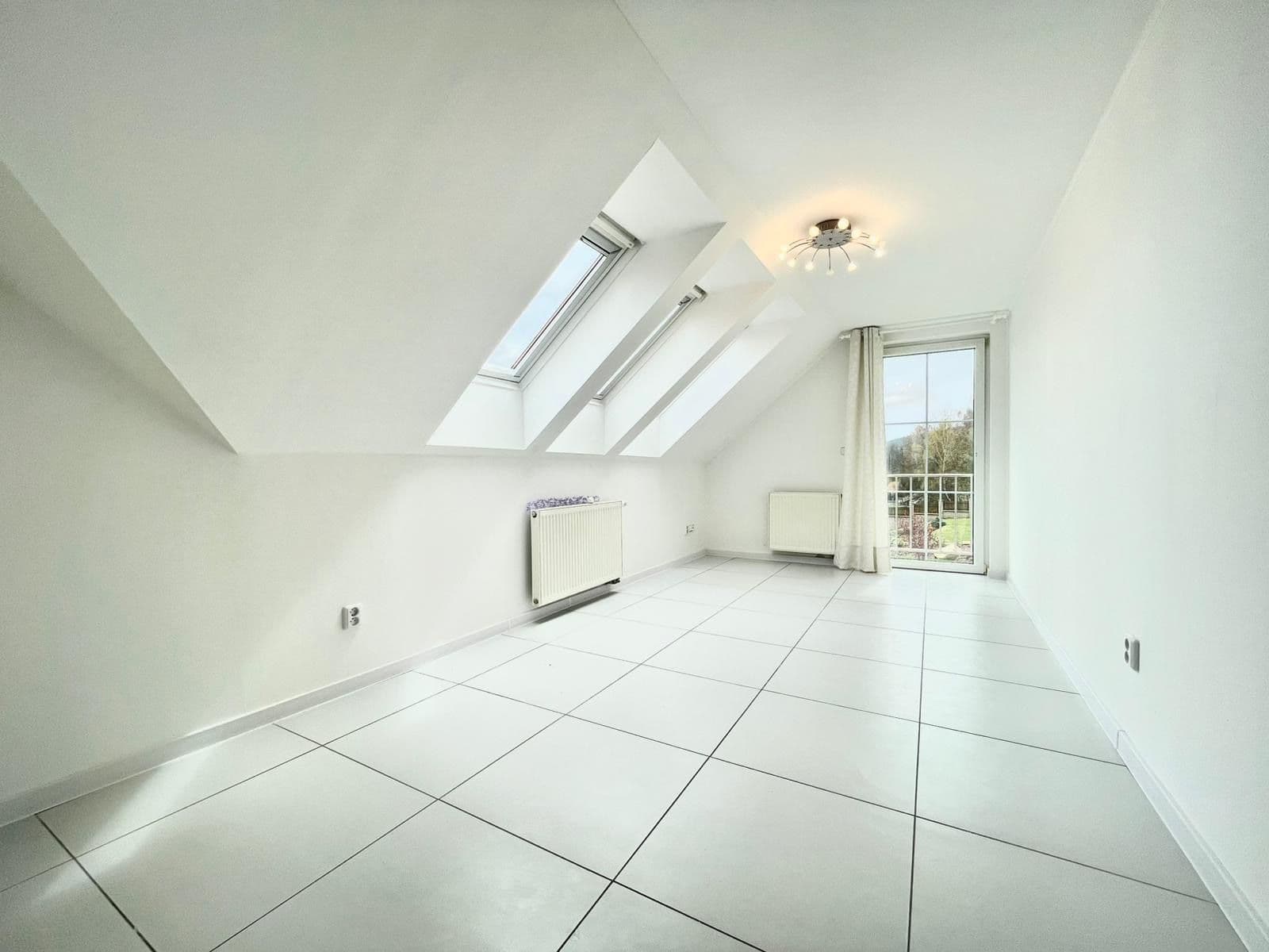 Pronájem domu 140 m², pozemek 1.000 m², K Rohu, Jenišov, Karlovarský kraj Pronájem domu 140 m², pozemek 1.000 m², K Rohu, Jenišov, Karlovarský kraj