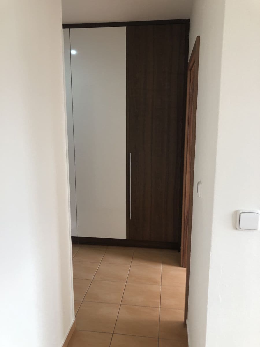 Pronájem bytu 2+kk 40 m², Italská, Kladno, Středočeský kraj Pronájem bytu 2+kk 40 m², Italská, Kladno, Středočeský kraj