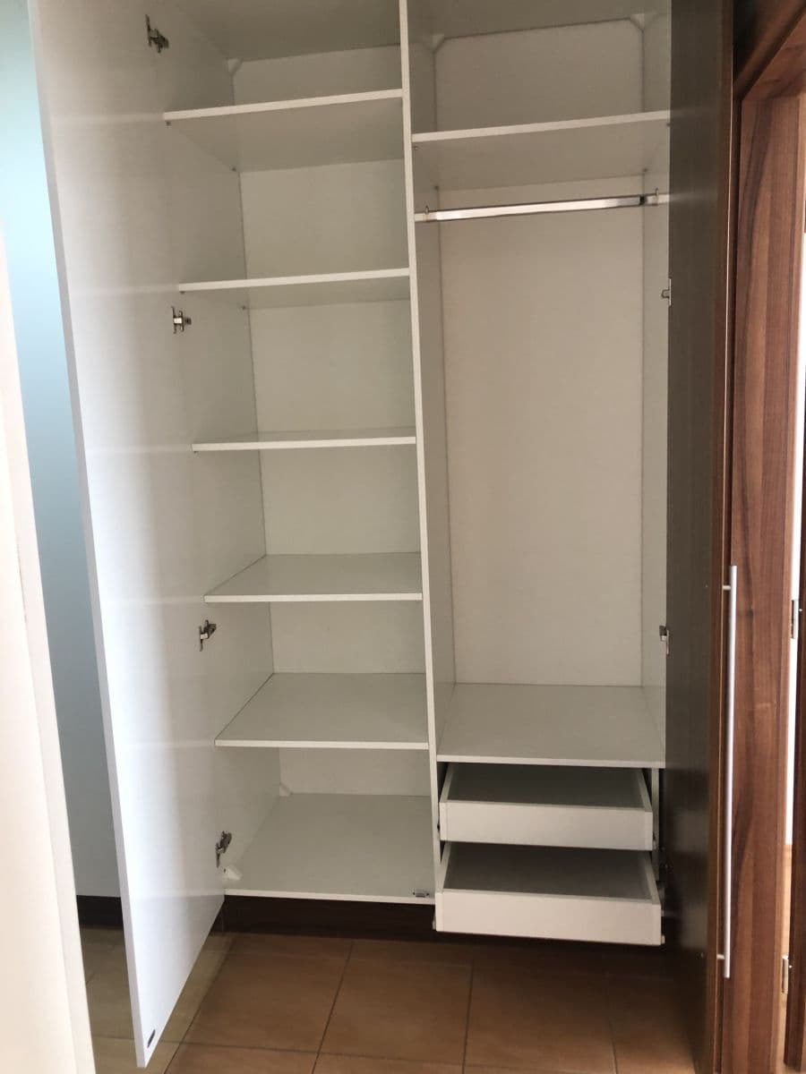 Pronájem bytu 2+kk 40 m², Italská, Kladno, Středočeský kraj Pronájem bytu 2+kk 40 m², Italská, Kladno, Středočeský kraj