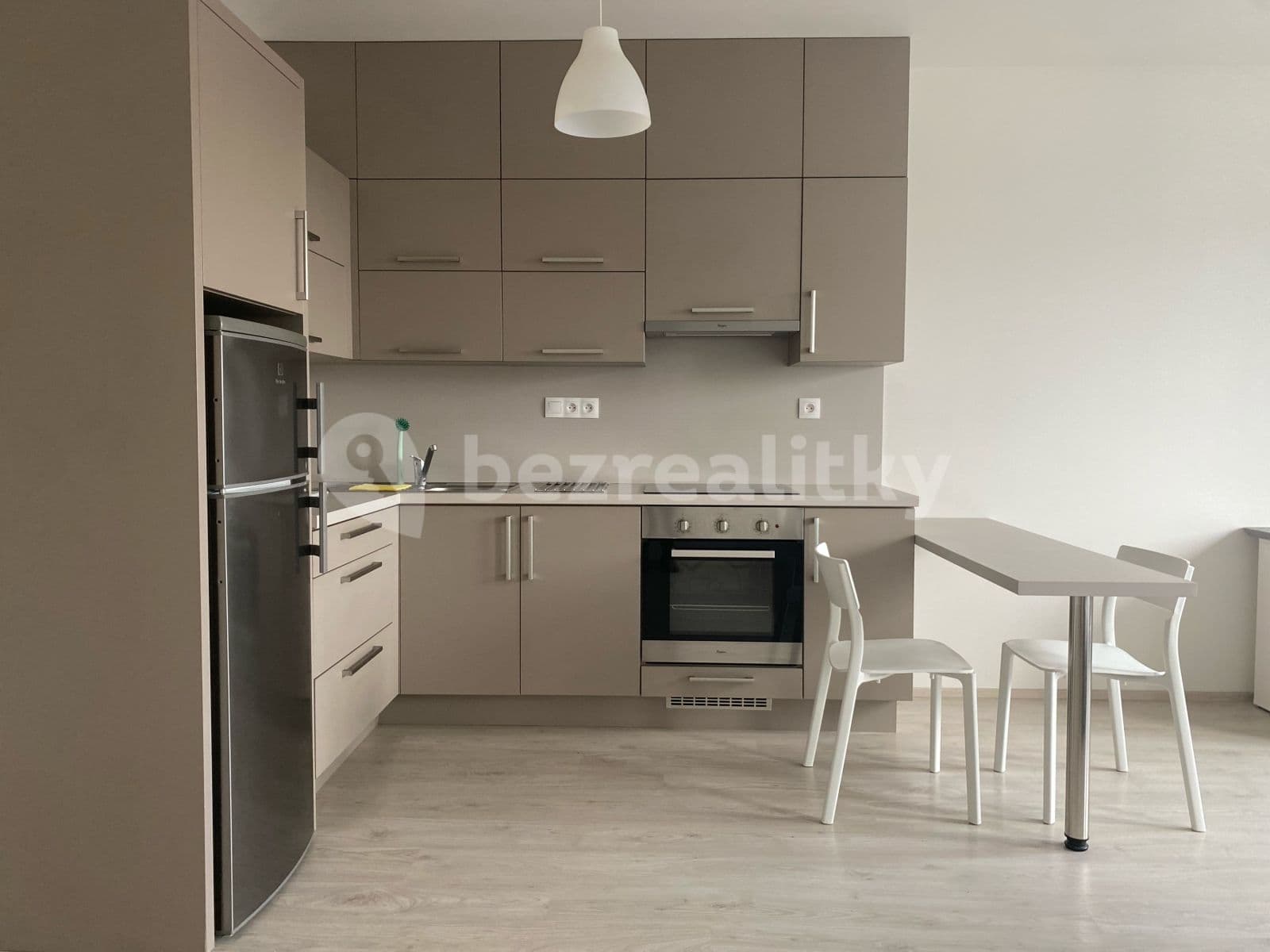 Pronájem bytu 1+kk 42 m², Škrábkových, Praha, Praha Pronájem bytu 1+kk 42 m², Škrábkových, Praha, Praha