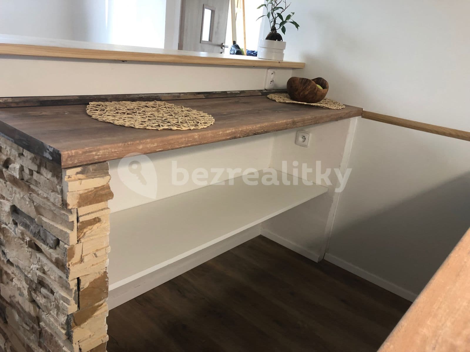 Pronájem bytu 2+kk 37 m², Barrandova, Ústí nad Labem, Ústecký kraj Pronájem bytu 2+kk 37 m², Barrandova, Ústí nad Labem, Ústecký kraj