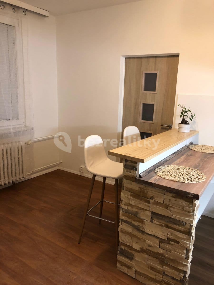 Pronájem bytu 2+kk 37 m², Barrandova, Ústí nad Labem, Ústecký kraj Pronájem bytu 2+kk 37 m², Barrandova, Ústí nad Labem, Ústecký kraj