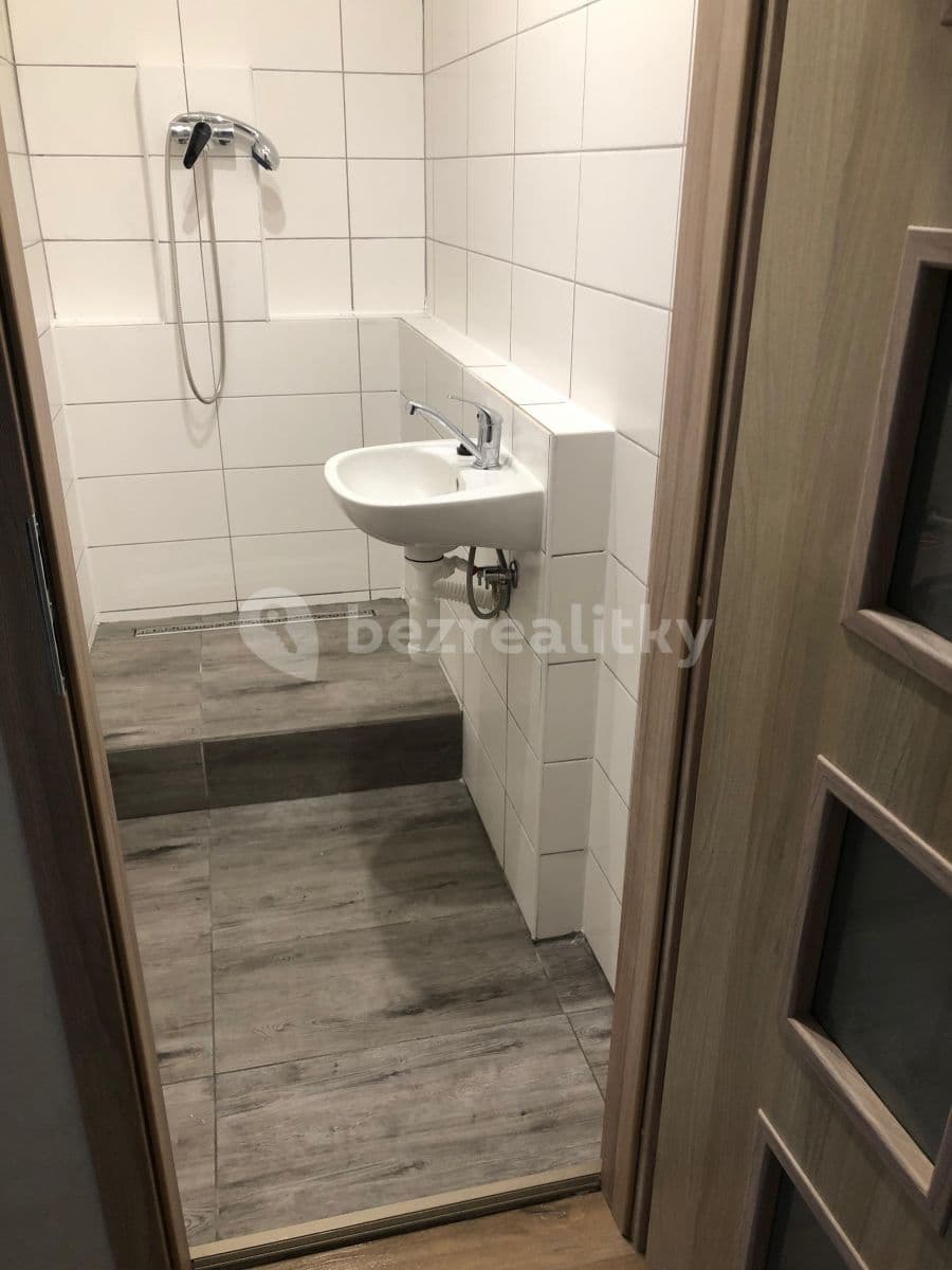 Pronájem bytu 2+kk 37 m², Barrandova, Ústí nad Labem, Ústecký kraj Pronájem bytu 2+kk 37 m², Barrandova, Ústí nad Labem, Ústecký kraj