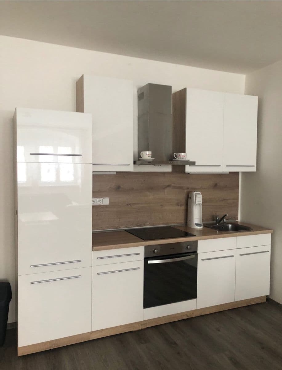 Pronájem bytu 2+kk 60 m², Široká, Chrudim, Pardubický kraj Pronájem bytu 2+kk 60 m², Široká, Chrudim, Pardubický kraj