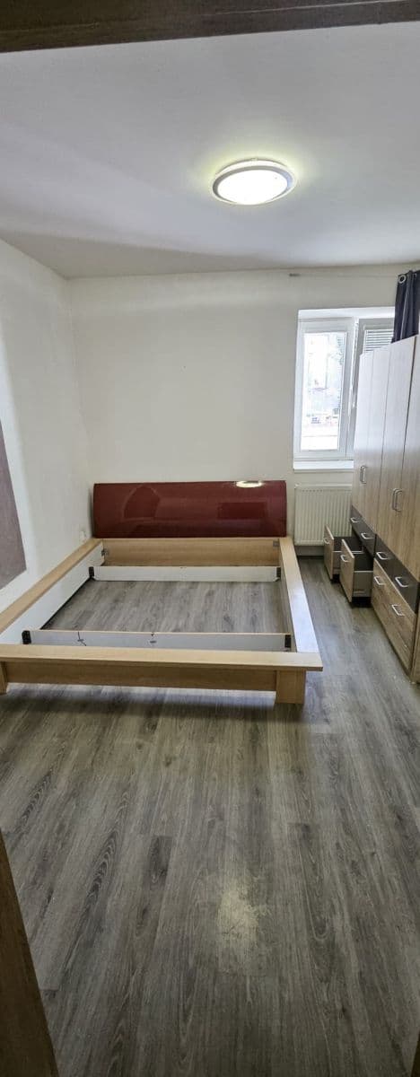 Pronájem bytu 2+kk 60 m², Široká, Chrudim, Pardubický kraj Pronájem bytu 2+kk 60 m², Široká, Chrudim, Pardubický kraj