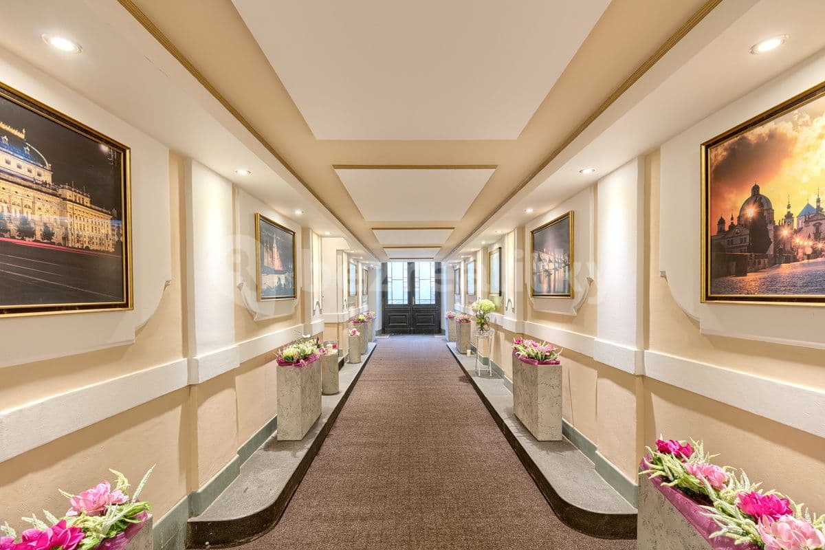 Pronájem bytu 2+kk 72 m², Milady Horákové, Praha, Praha Pronájem bytu 2+kk 72 m², Milady Horákové, Praha, Praha