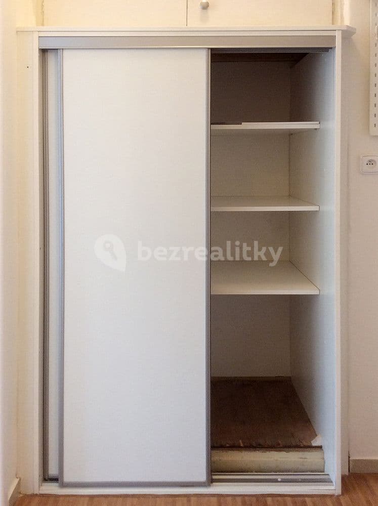 Pronájem bytu Garsoniéra 20 m², Počátecká, Praha, Praha Pronájem bytu Garsoniéra 20 m², Počátecká, Praha, Praha