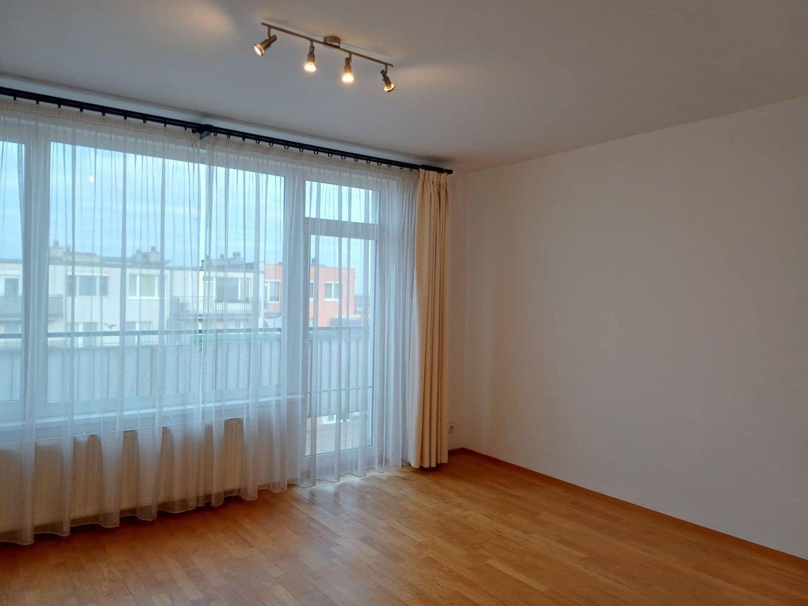 Pronájem bytu 2+kk 52 m², Zakšínská, Praha, Praha Pronájem bytu 2+kk 52 m², Zakšínská, Praha, Praha