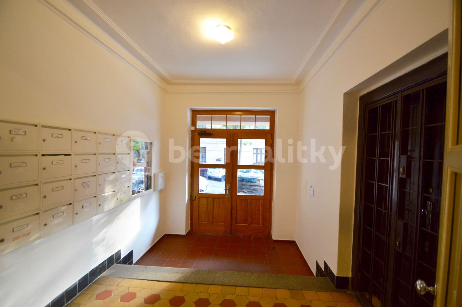 Pronájem bytu 1+1 48 m², Domažlická, Praha, Praha Pronájem bytu 1+1 48 m², Domažlická, Praha, Praha