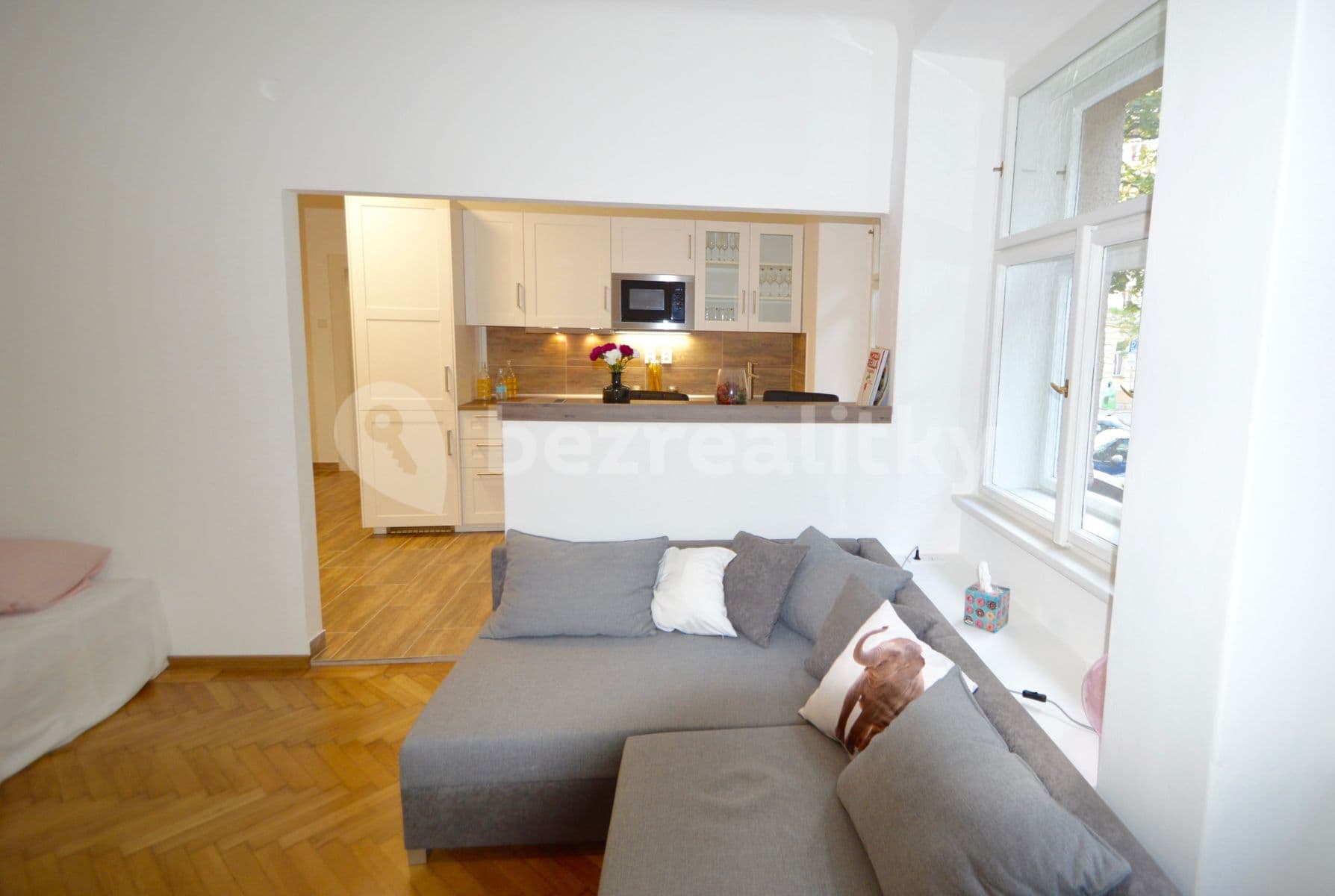 Pronájem bytu 1+1 48 m², Domažlická, Praha, Praha Pronájem bytu 1+1 48 m², Domažlická, Praha, Praha