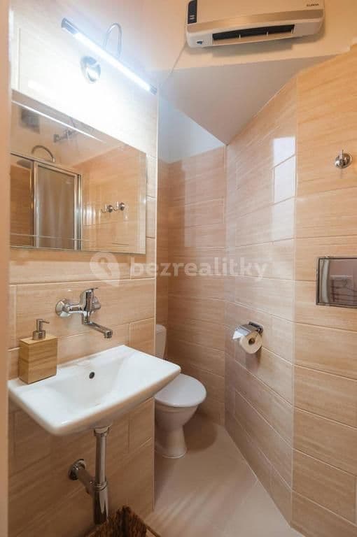 Pronájem bytu Garsoniéra 18 m², U Zvonařky, Praha, Praha Pronájem bytu Garsoniéra 18 m², U Zvonařky, Praha, Praha