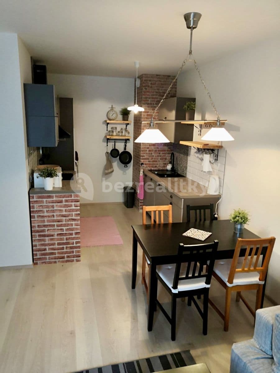 Pronájem bytu 2+kk 61 m², Tryskovická, Praha, Praha Pronájem bytu 2+kk 61 m², Tryskovická, Praha, Praha