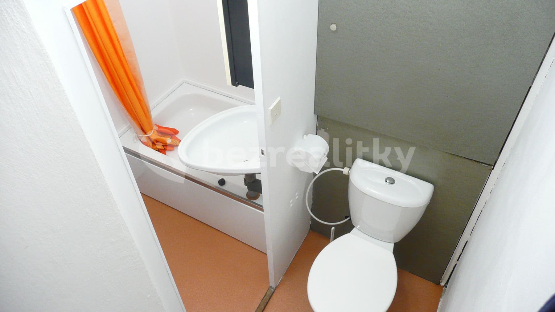 Pronájem bytu 1+1 35 m², Dlouhá, Nový Jičín, Moravskoslezský kraj Pronájem bytu 1+1 35 m², Dlouhá, Nový Jičín, Moravskoslezský kraj