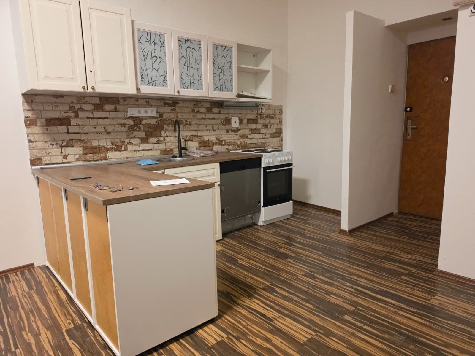 Pronájem bytu 3+kk 58 m², Grafická, Praha, Praha Pronájem bytu 3+kk 58 m², Grafická, Praha, Praha