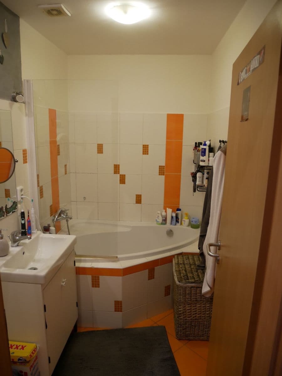 Pronájem bytu 2+1 57 m², Dukelská, Čelákovice, Středočeský kraj Pronájem bytu 2+1 57 m², Dukelská, Čelákovice, Středočeský kraj