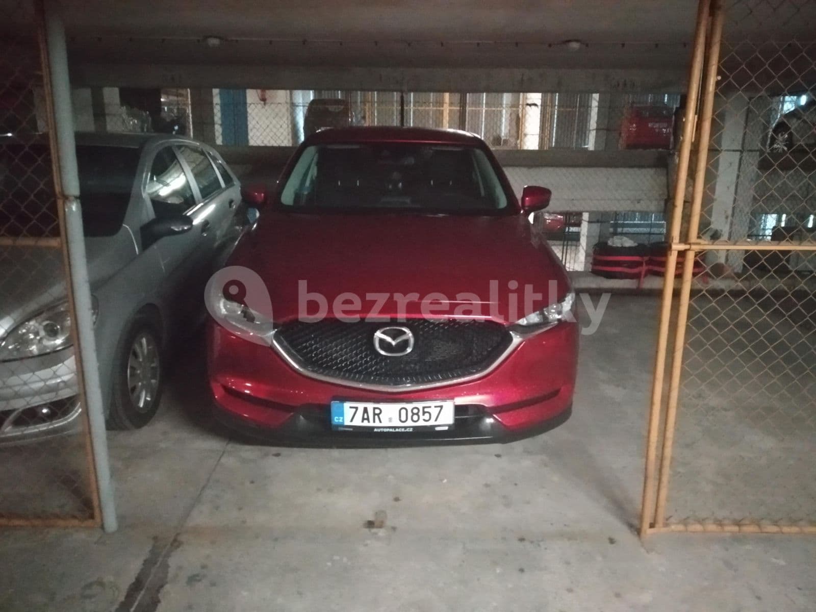 Pronájem garáže 14 m², Milevská, Praha, Praha Pronájem garáže 14 m², Milevská, Praha, Praha