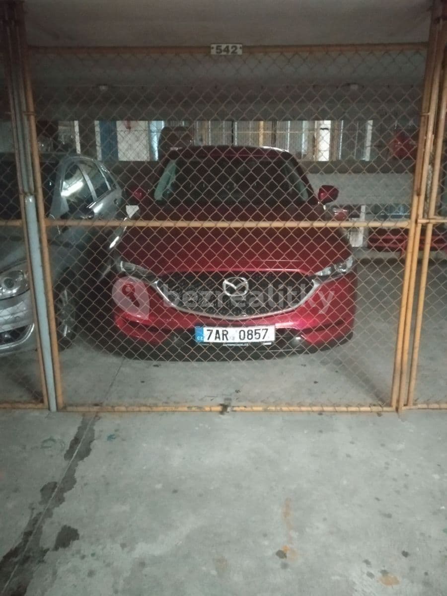 Pronájem garáže 14 m², Milevská, Praha, Praha Pronájem garáže 14 m², Milevská, Praha, Praha
