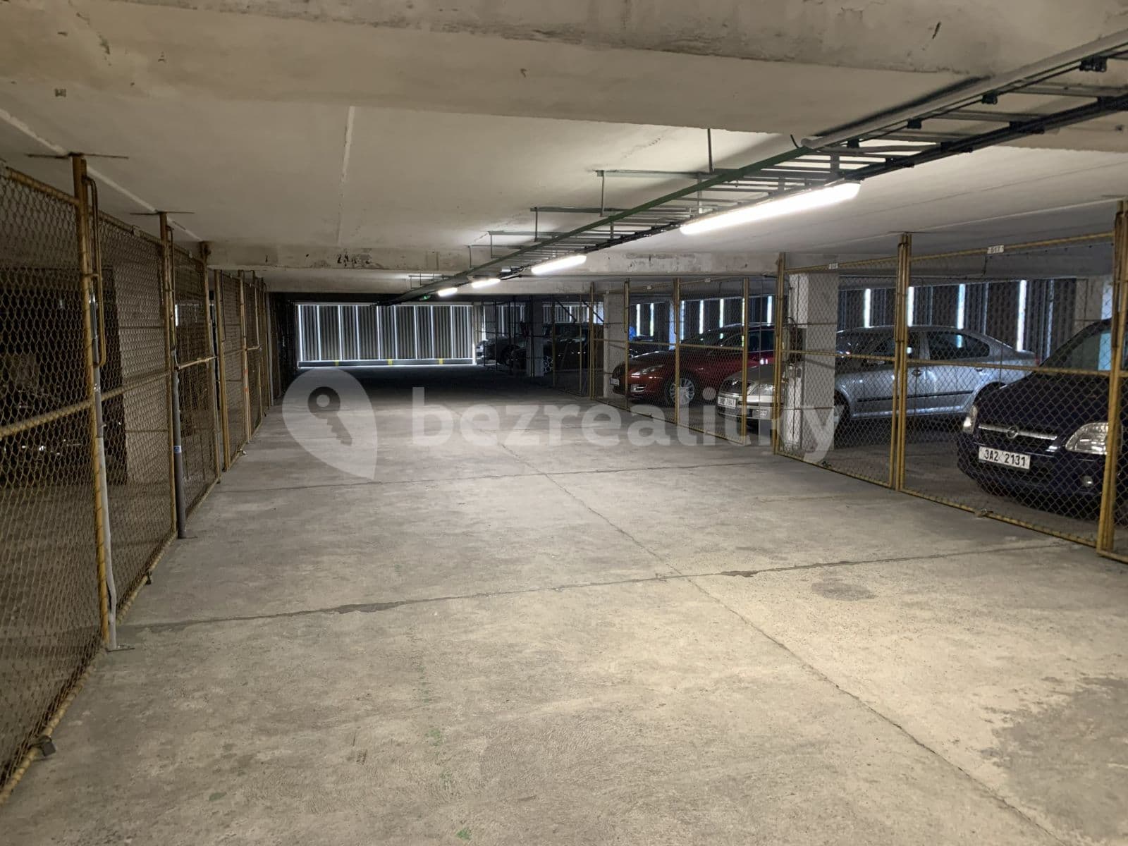 Pronájem garáže 14 m², Milevská, Praha, Praha Pronájem garáže 14 m², Milevská, Praha, Praha