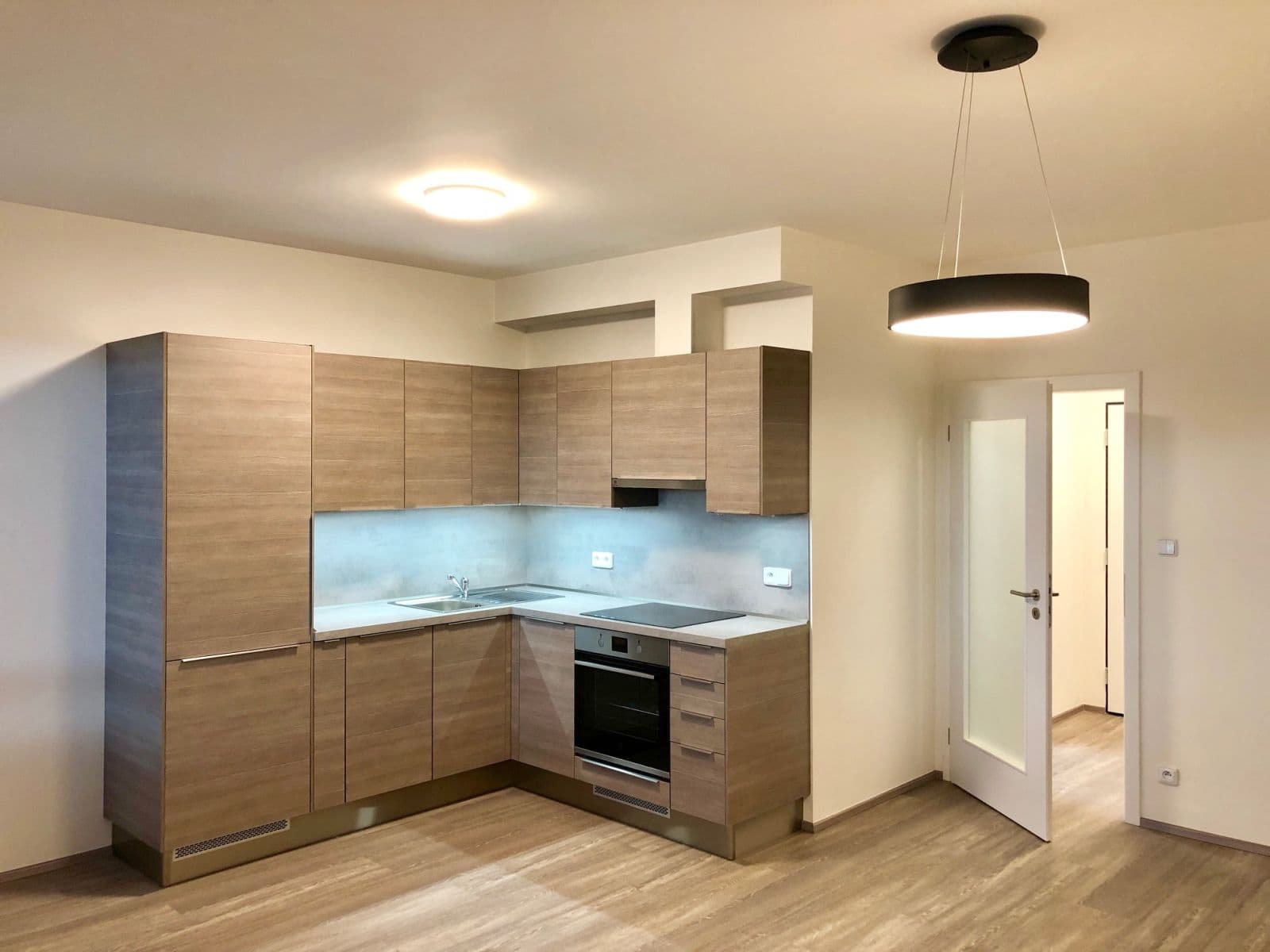 Pronájem bytu 1+kk 38 m², Makedonská, Praha, Praha Pronájem bytu 1+kk 38 m², Makedonská, Praha, Praha