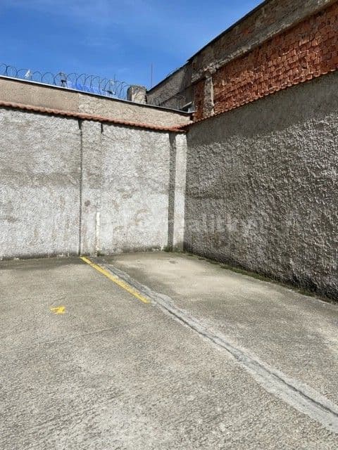 Pronájem garáže 15 m², Argentinská, Praha, Praha Pronájem garáže 15 m², Argentinská, Praha, Praha