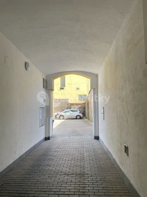 Pronájem garáže 15 m², Argentinská, Praha, Praha Pronájem garáže 15 m², Argentinská, Praha, Praha