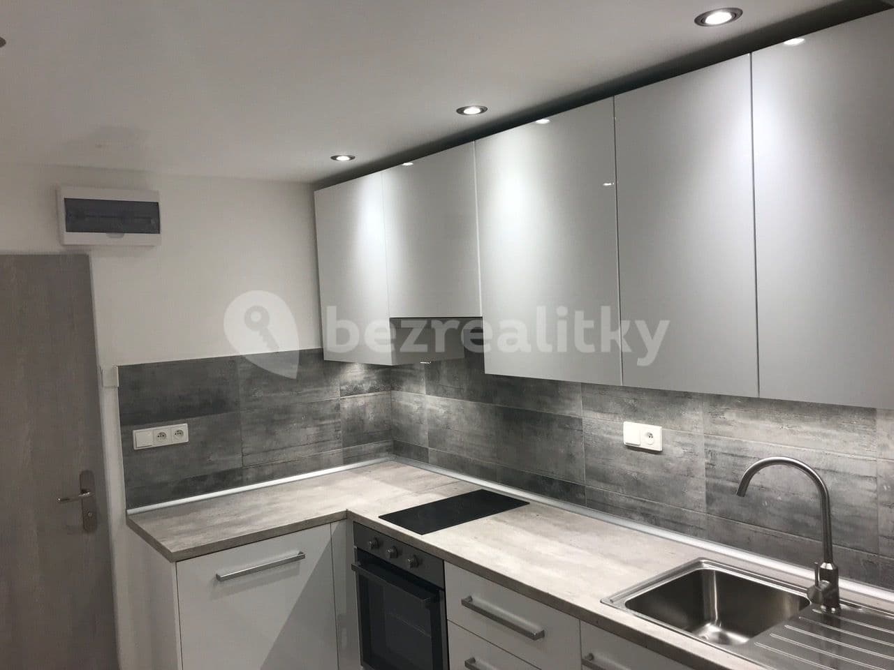 Pronájem bytu 1+1 40 m², Hlavní, Ostrava, Moravskoslezský kraj Pronájem bytu 1+1 40 m², Hlavní, Ostrava, Moravskoslezský kraj