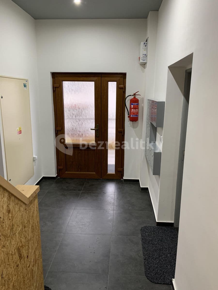 Pronájem bytu 1+1 40 m², Hlavní, Ostrava, Moravskoslezský kraj Pronájem bytu 1+1 40 m², Hlavní, Ostrava, Moravskoslezský kraj