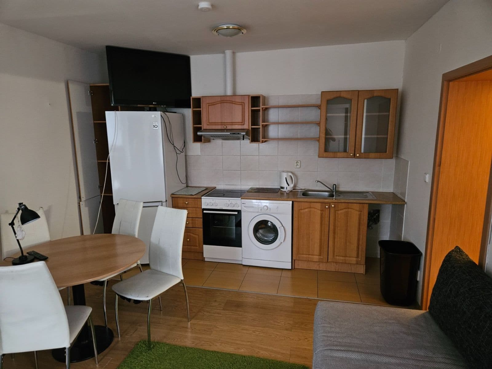 Pronájem bytu 1+kk 44 m², Stanislava Kostky Neumanna, Litvínov, Ústecký kraj Pronájem bytu 1+kk 44 m², Stanislava Kostky Neumanna, Litvínov, Ústecký kraj