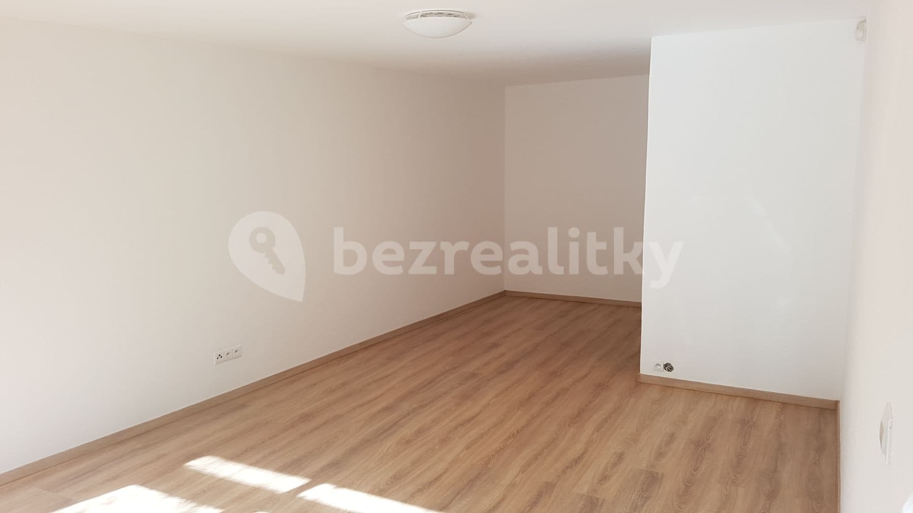 Pronájem bytu 1+1 54 m², Na Fialce I, Praha, Praha Pronájem bytu 1+1 54 m², Na Fialce I, Praha, Praha