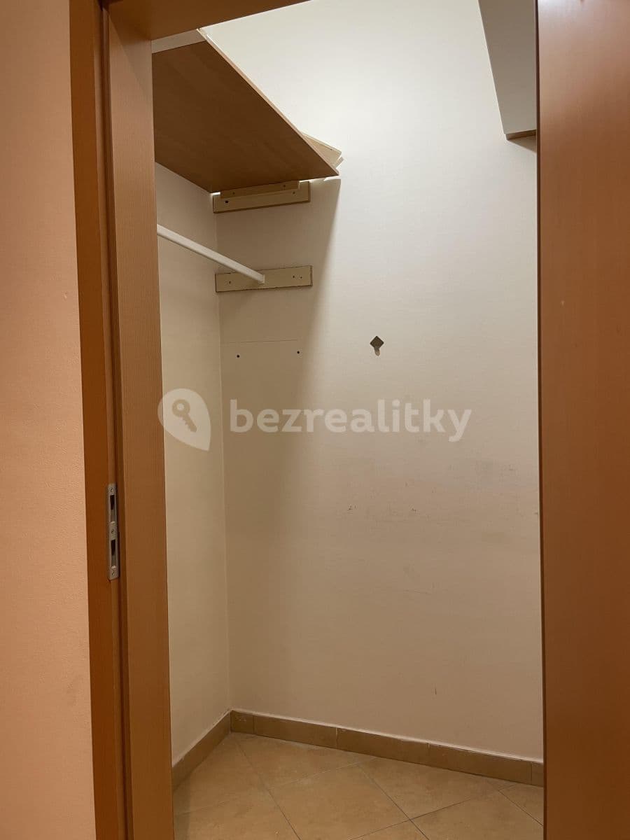 Pronájem bytu 1+kk 33 m², Mattioliho, Praha, Praha Pronájem bytu 1+kk 33 m², Mattioliho, Praha, Praha