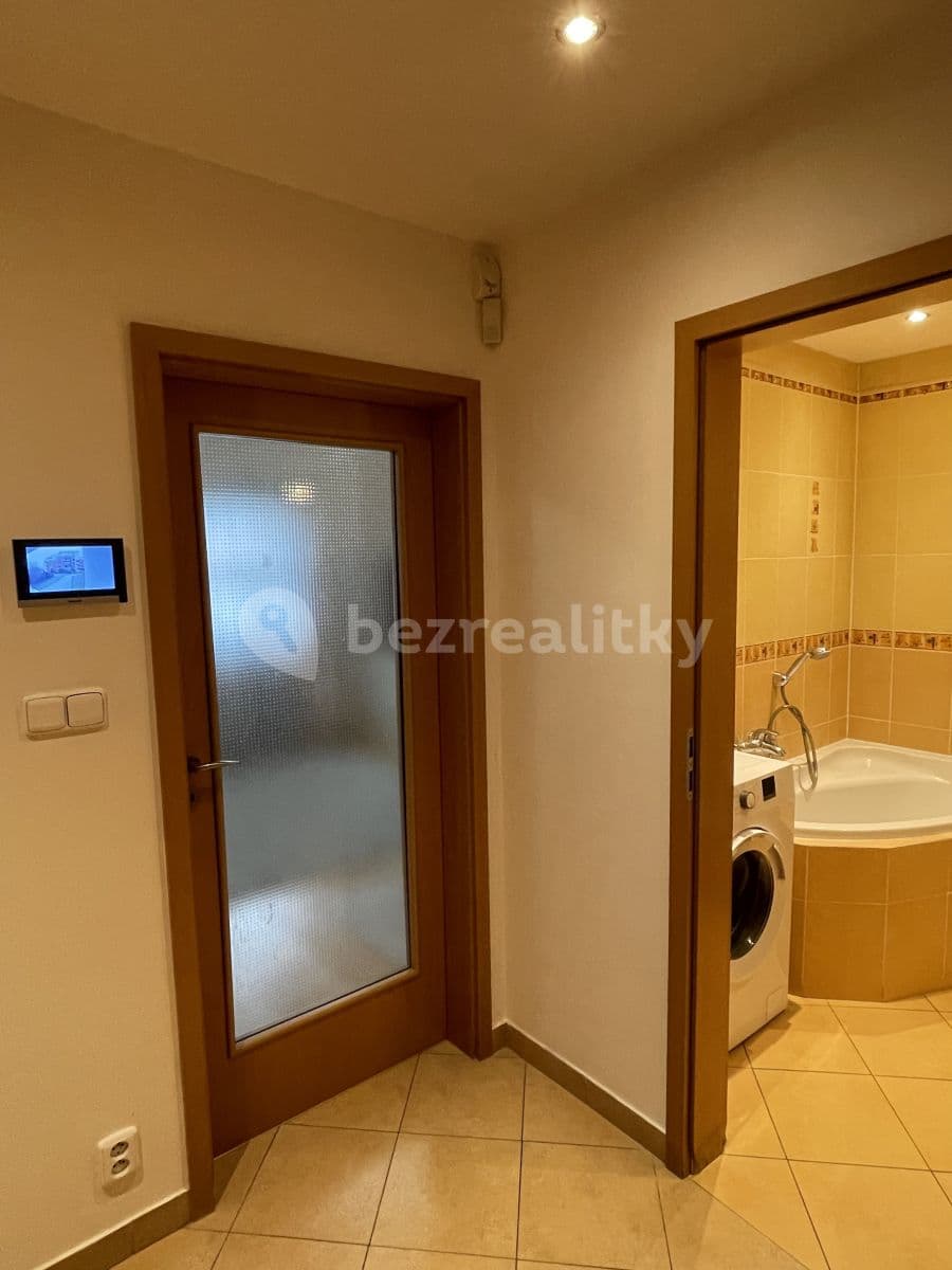 Pronájem bytu 1+kk 33 m², Mattioliho, Praha, Praha Pronájem bytu 1+kk 33 m², Mattioliho, Praha, Praha