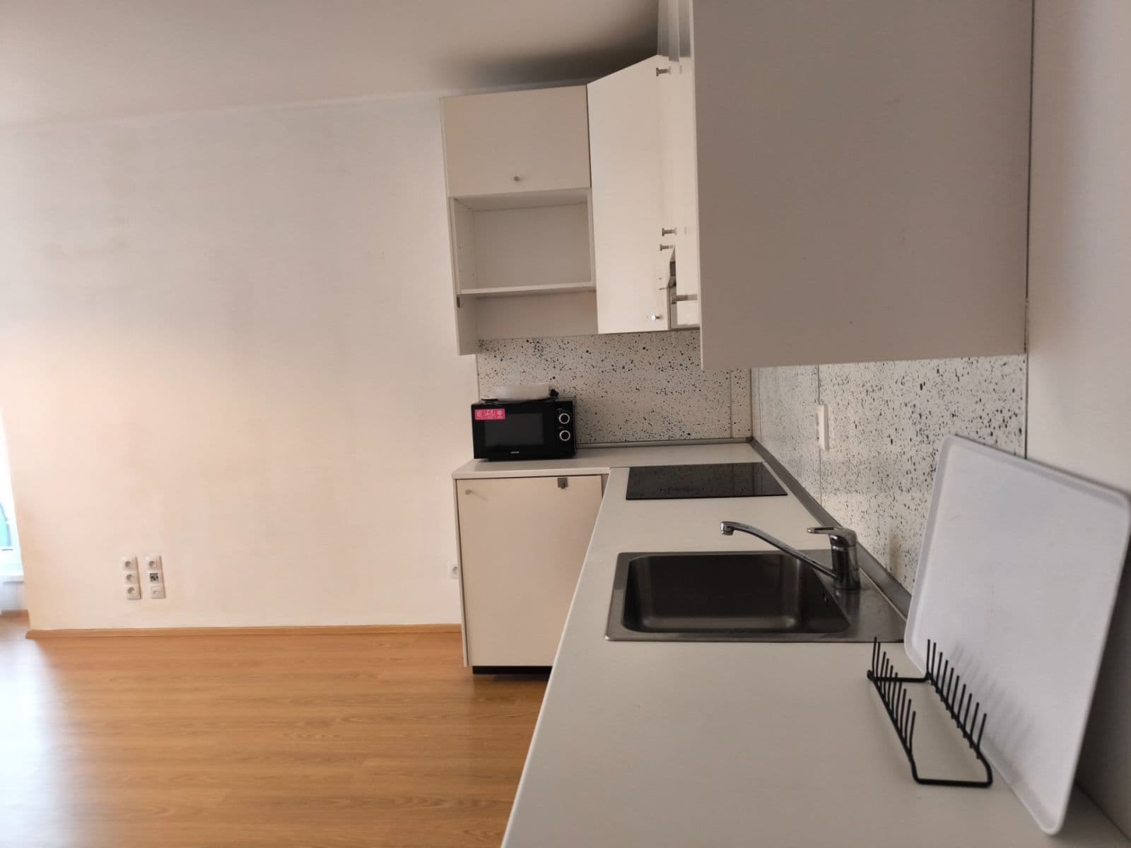 Pronájem bytu 2+kk 52 m², Vrátenská, Praha, Praha Pronájem bytu 2+kk 52 m², Vrátenská, Praha, Praha