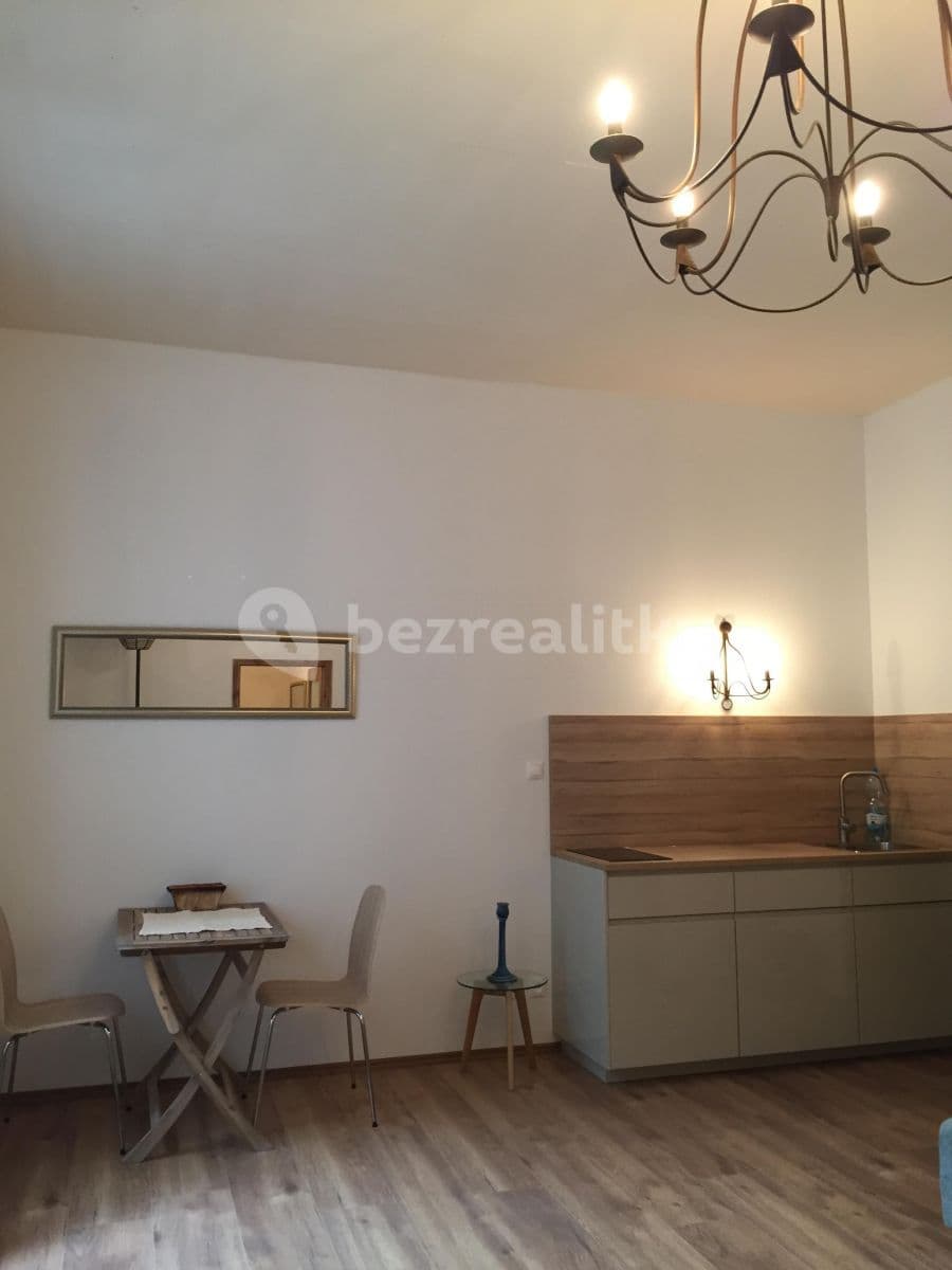 Pronájem bytu 2+kk 43 m², Pod dvorem, Praha, Praha Pronájem bytu 2+kk 43 m², Pod dvorem, Praha, Praha