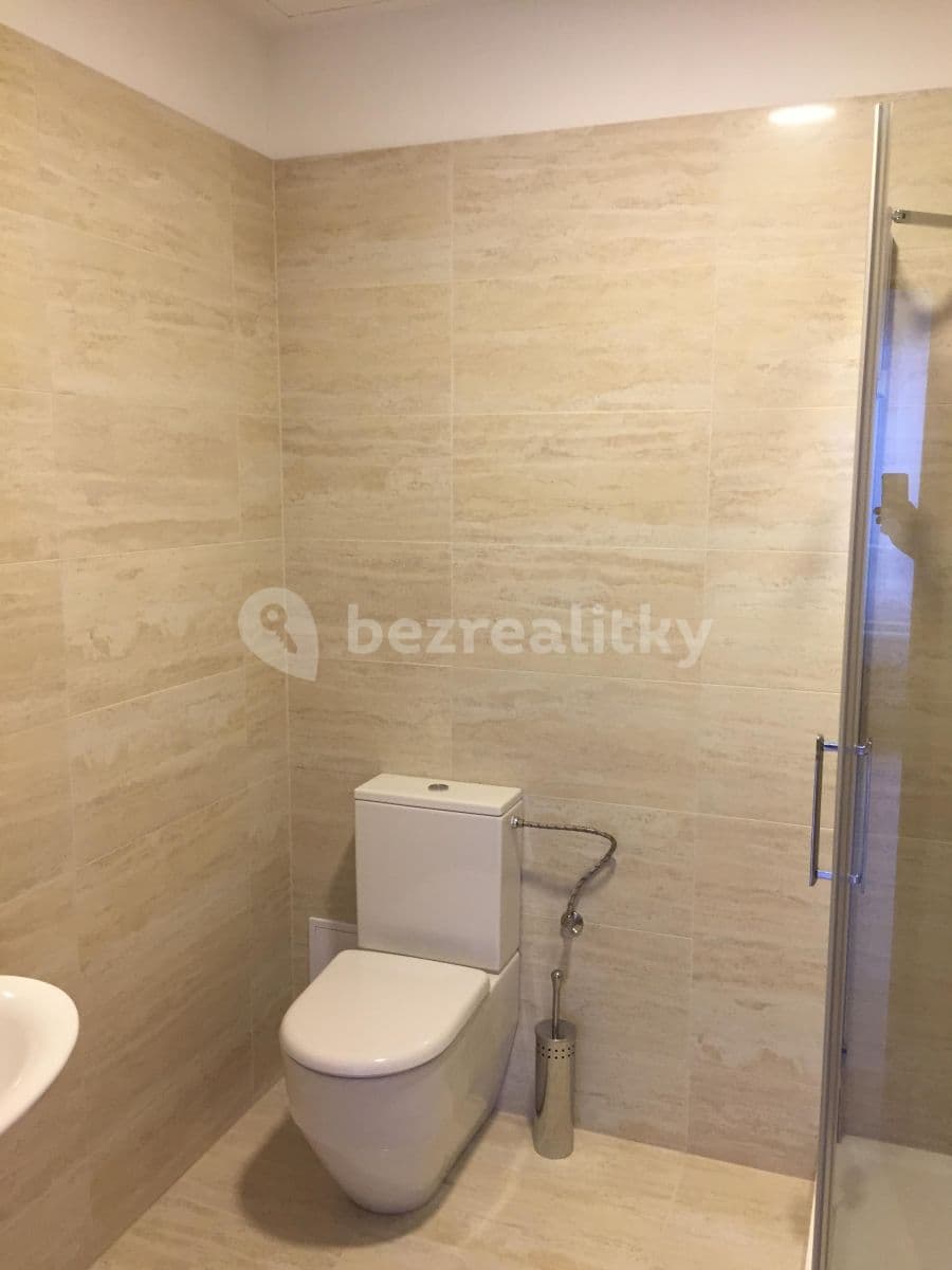 Pronájem bytu 2+kk 43 m², Pod dvorem, Praha, Praha Pronájem bytu 2+kk 43 m², Pod dvorem, Praha, Praha