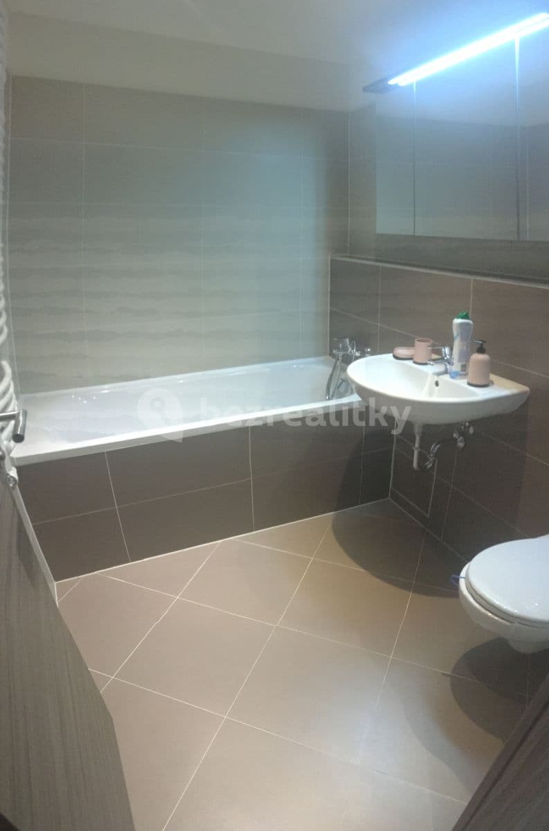 Pronájem bytu 2+kk 51 m², Hlučkova, Praha, Praha Pronájem bytu 2+kk 51 m², Hlučkova, Praha, Praha