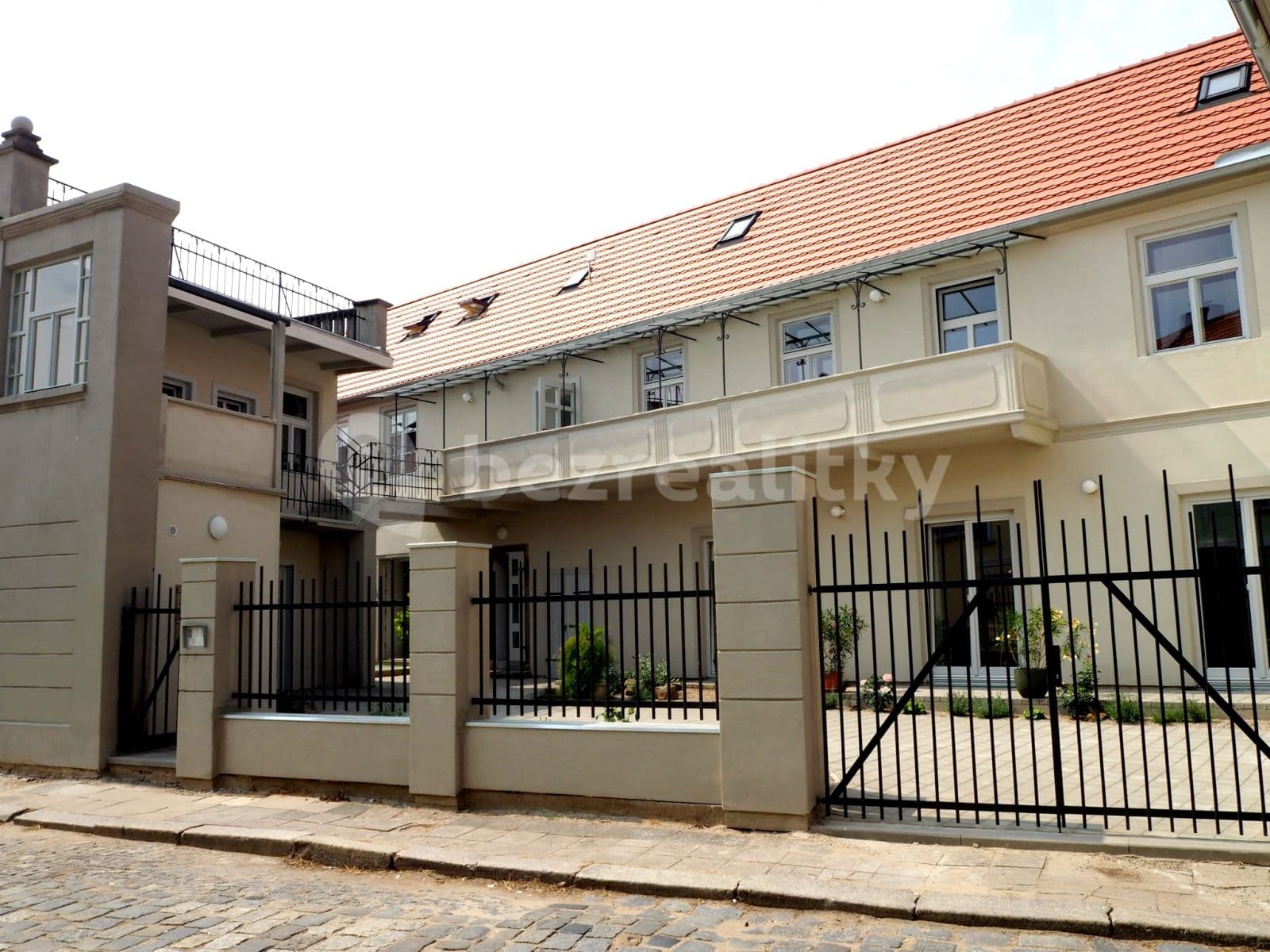 Pronájem bytu 1+kk 31 m², Mariánské náměstí, Brandýs nad Labem-Stará Boleslav, Středočeský kraj Pronájem bytu 1+kk 31 m², Mariánské náměstí, Brandýs nad Labem-Stará Boleslav, Středočeský kraj