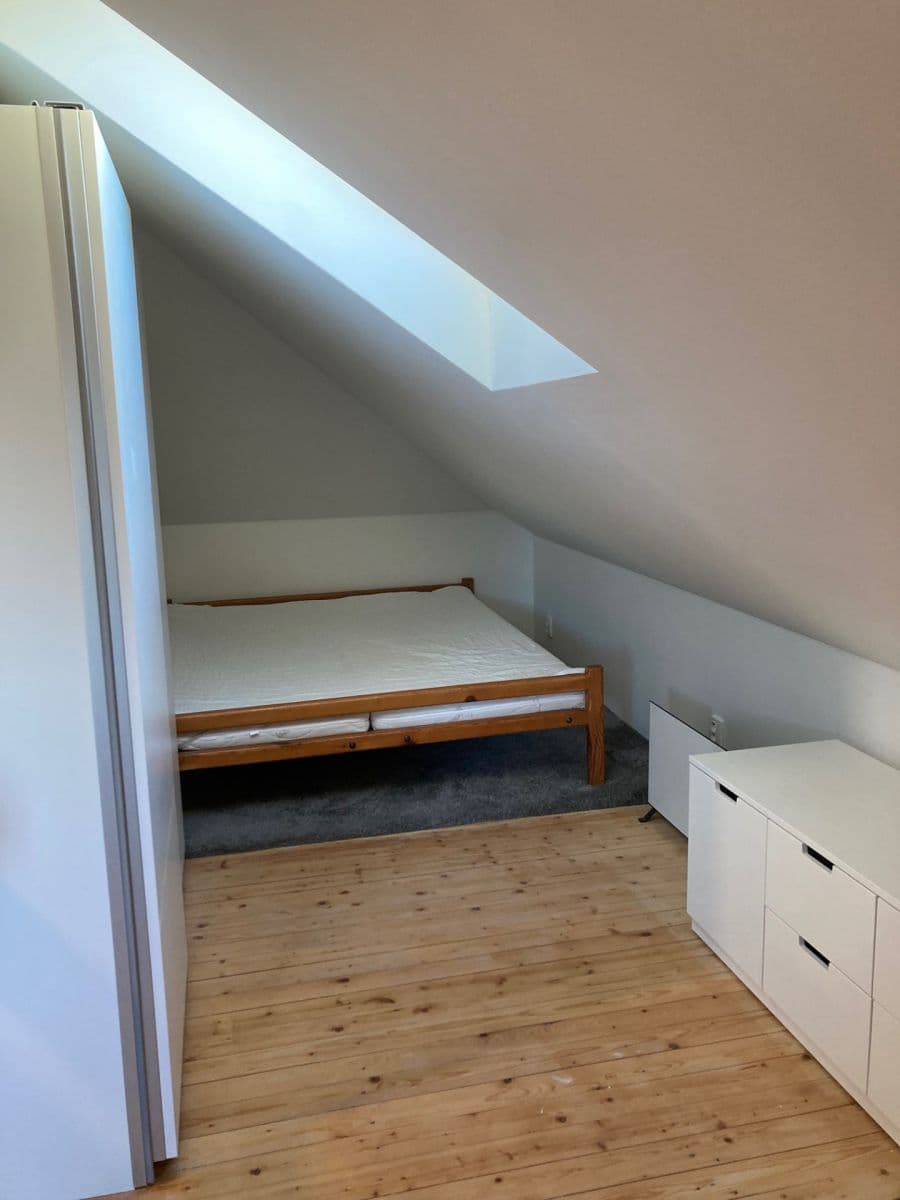 Pronájem bytu 1+kk 35 m², Mikšovského, Praha, Praha Pronájem bytu 1+kk 35 m², Mikšovského, Praha, Praha