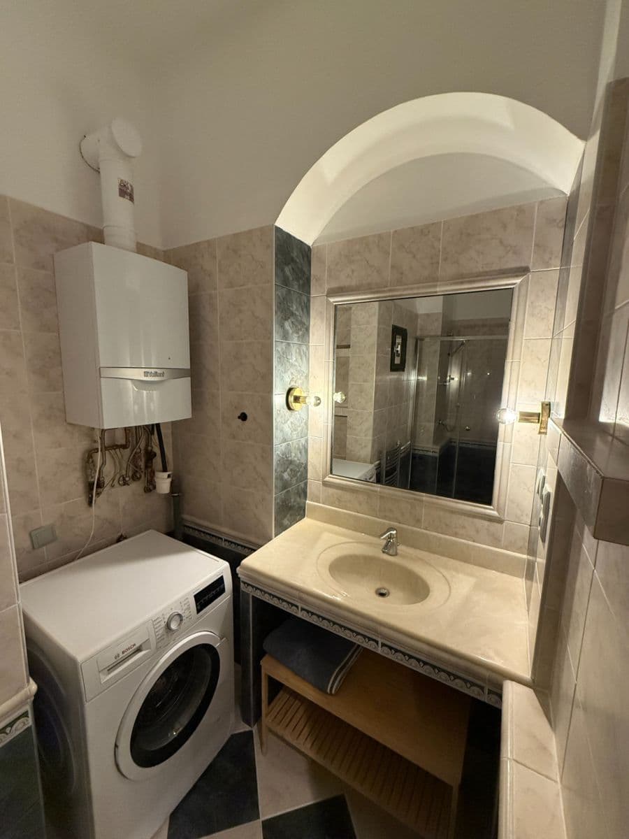 Pronájem bytu 2+1 84 m², Jaselská, Praha, Praha Pronájem bytu 2+1 84 m², Jaselská, Praha, Praha