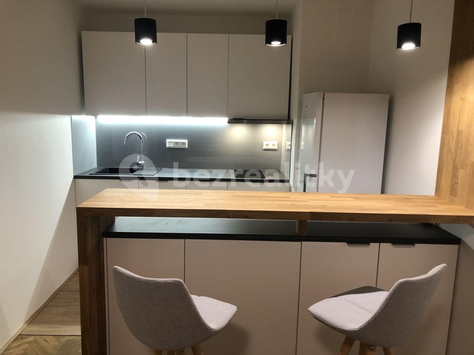 Pronájem bytu 2+kk 42 m², Svojetická, Praha, Praha Pronájem bytu 2+kk 42 m², Svojetická, Praha, Praha