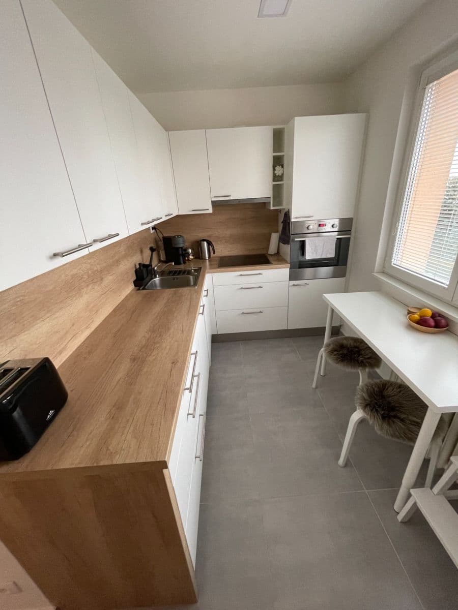 Pronájem bytu 2+1 54 m², Hvozdíková, Praha, Praha Pronájem bytu 2+1 54 m², Hvozdíková, Praha, Praha