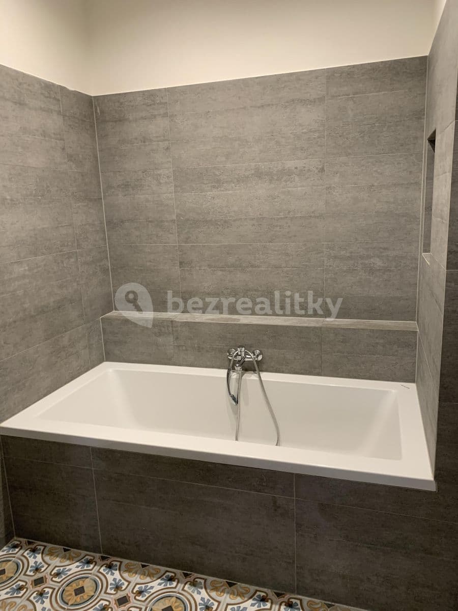 Pronájem bytu 4+kk 126 m², Šmejkalova, Brno, Jihomoravský kraj Pronájem bytu 4+kk 126 m², Šmejkalova, Brno, Jihomoravský kraj