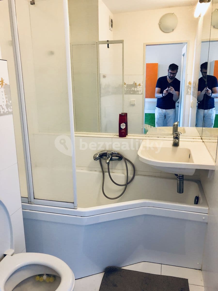 Pronájem bytu 1+kk 28 m², Molákova, Praha, Praha Pronájem bytu 1+kk 28 m², Molákova, Praha, Praha