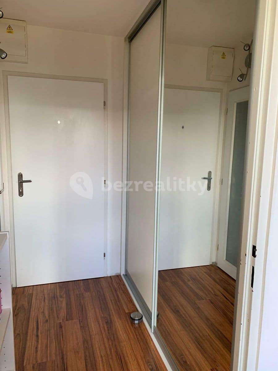 Pronájem bytu 1+kk 28 m², Molákova, Praha, Praha Pronájem bytu 1+kk 28 m², Molákova, Praha, Praha