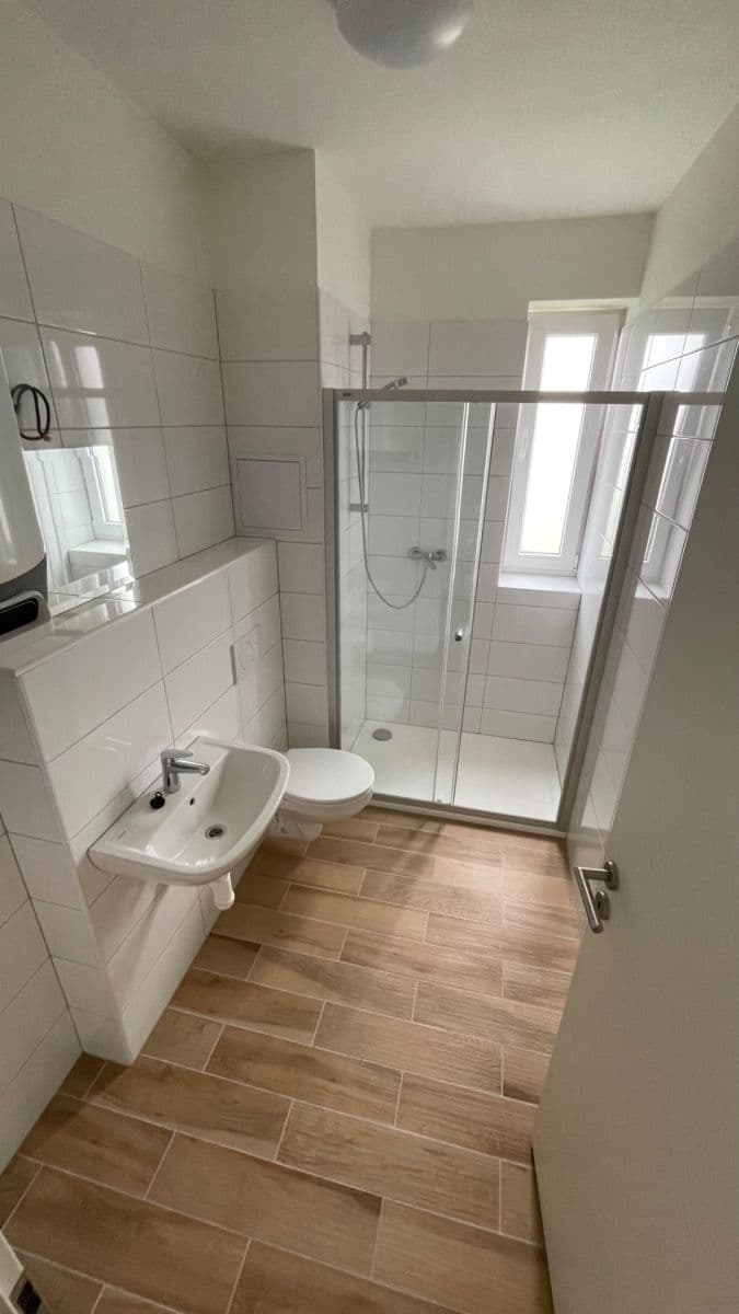 Pronájem bytu 2+kk 44 m², Krátká, Doksy, Středočeský kraj Pronájem bytu 2+kk 44 m², Krátká, Doksy, Středočeský kraj