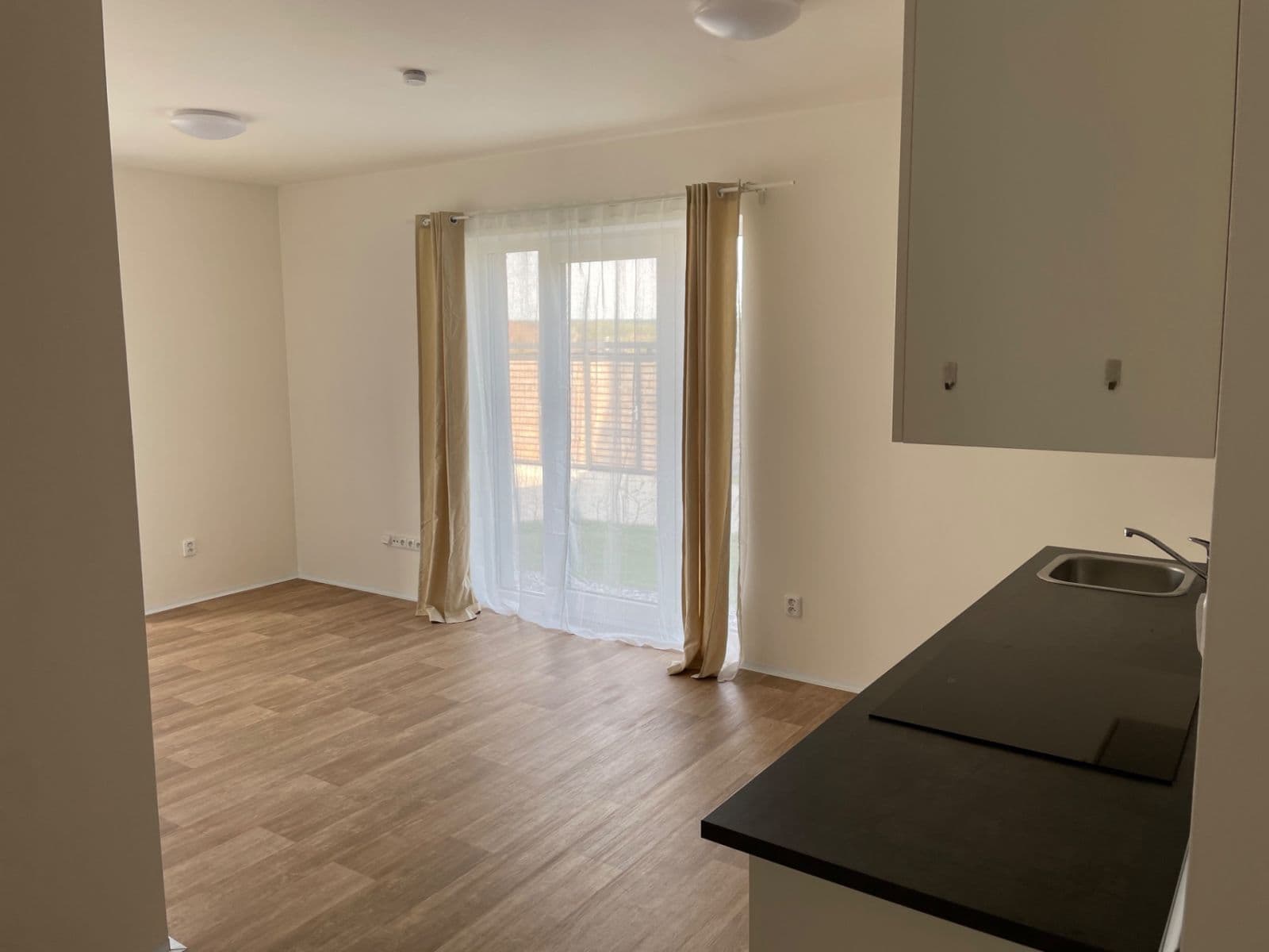 Pronájem bytu 1+kk 39 m², Krátká, Doksy, Středočeský kraj Pronájem bytu 1+kk 39 m², Krátká, Doksy, Středočeský kraj